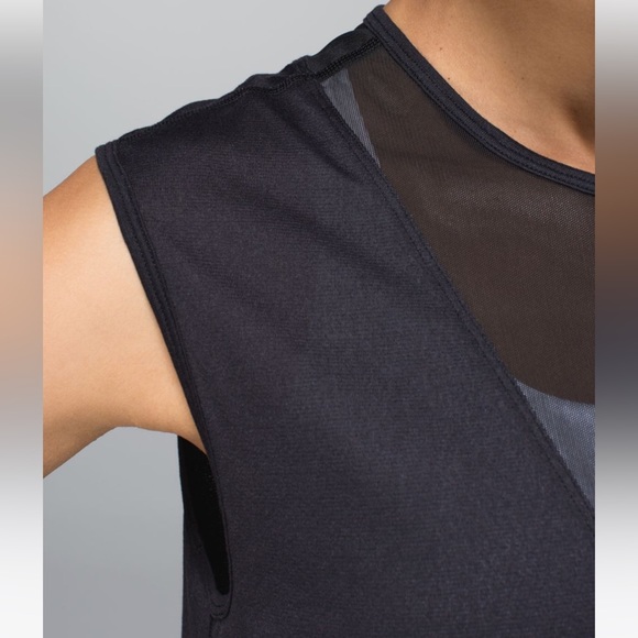 NWT Lululemon Lab Edge Tee Black | RARE - Picture 4 of 15